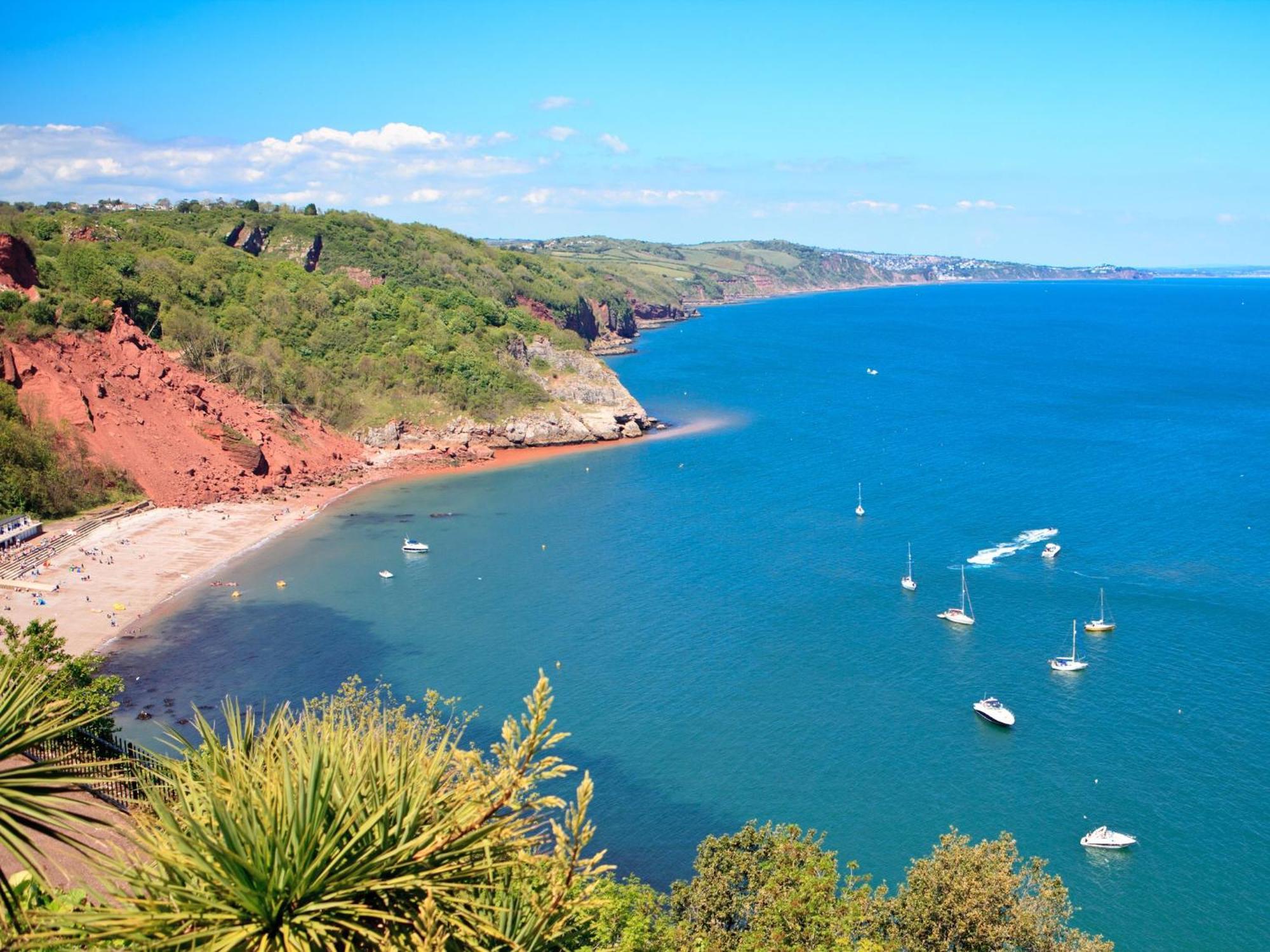 Sandown - 2 Minutes Walk To The Downs, Restaurants Bars & Beaches