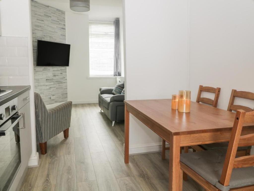 Sandown - 2 Minutes Walk To The Downs, Restaurants Bars & Beaches * Torquay